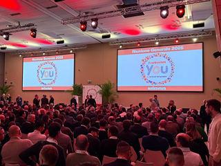 YOUNICOMM: QUANDO UN EVENTO DIVENTA ESPERIENZA GLOBALE